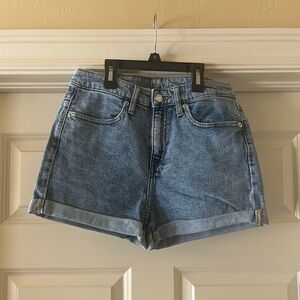 Women’s Cuff Jean Shorts